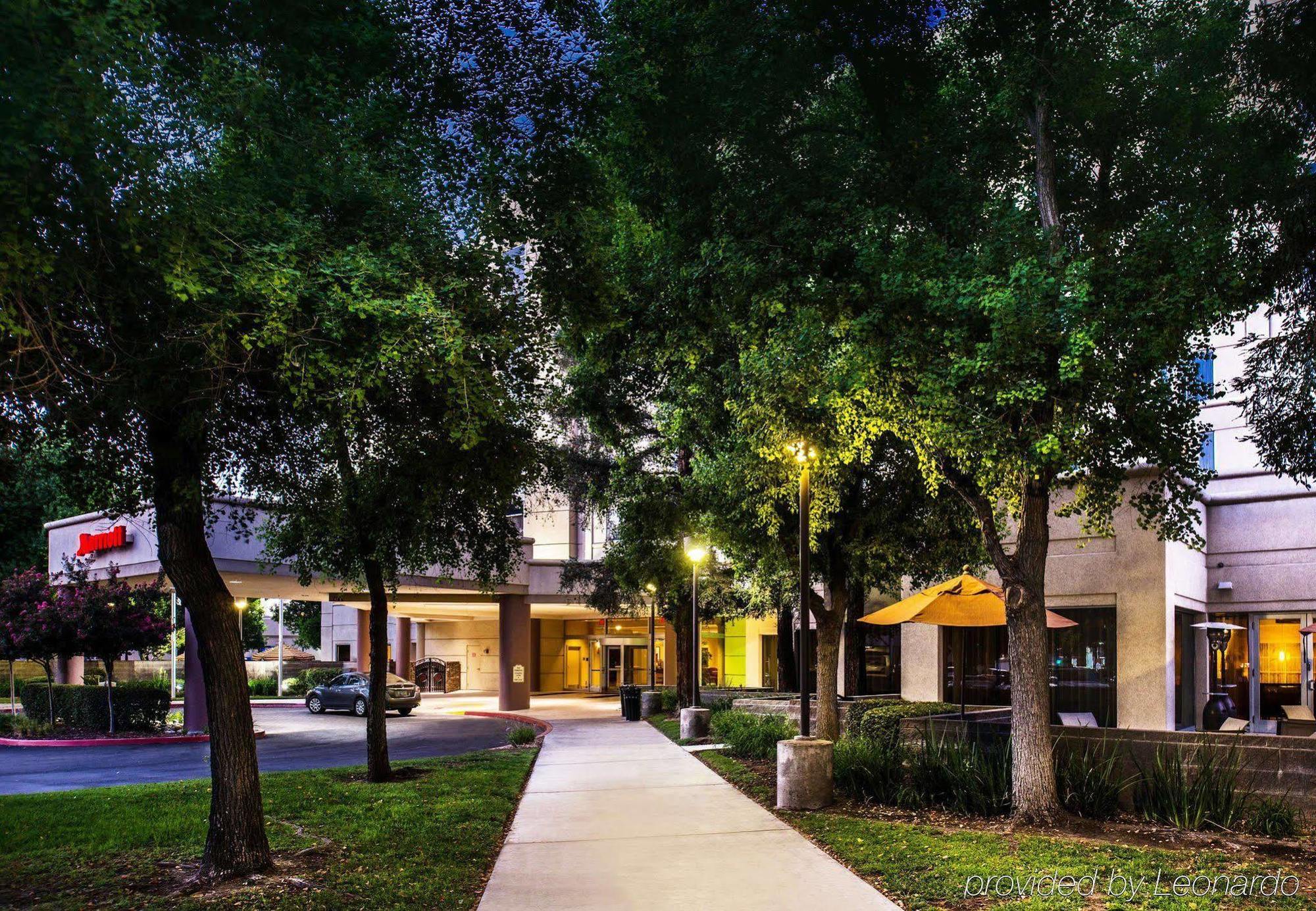 Visalia Marriott At The Convention Center Hotel Exterior foto